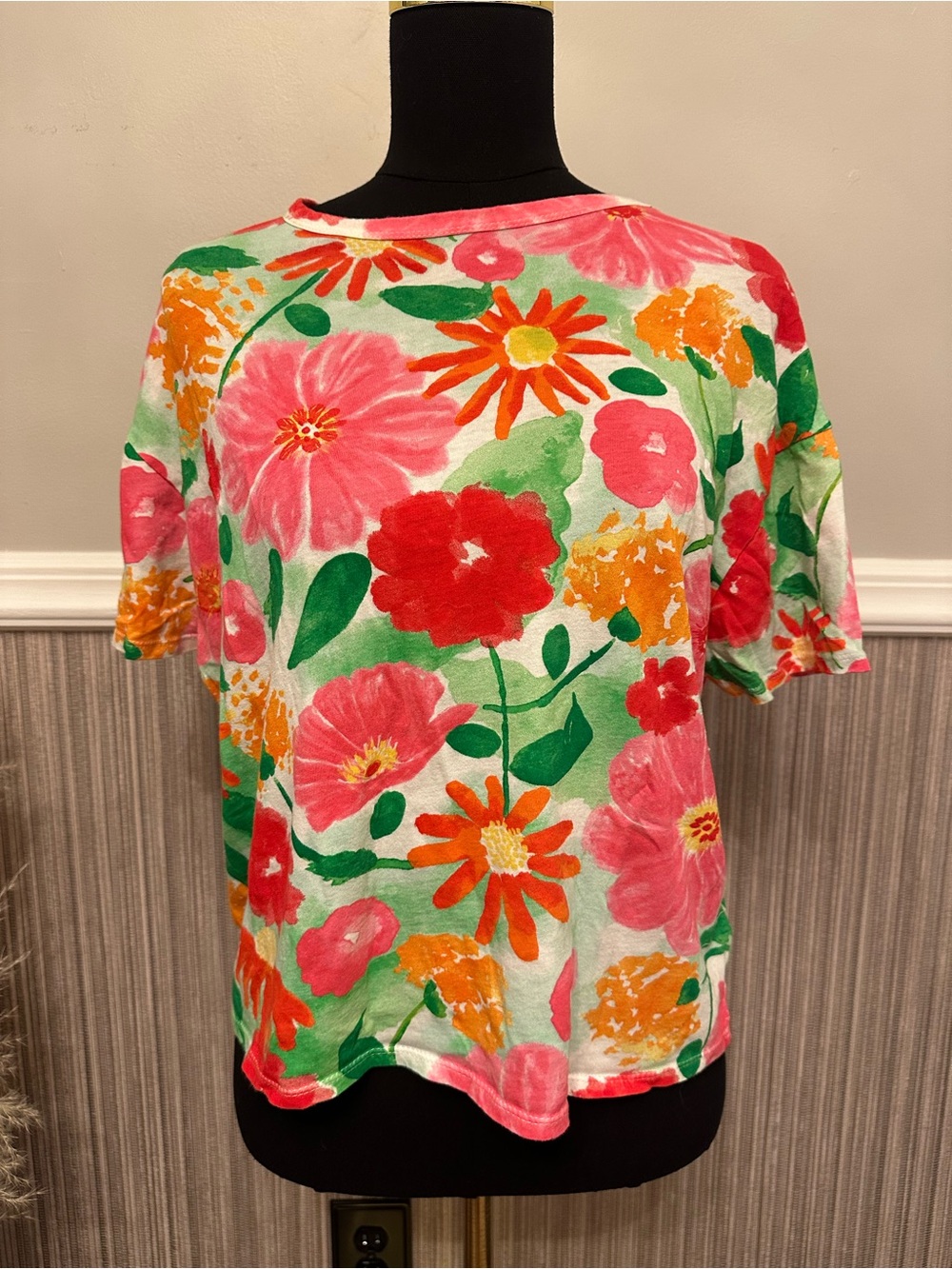 Zara Floral Watercolor Print Short Sleeve Tee Top White Pink Orange Green Sz L - Picture 1 of 5